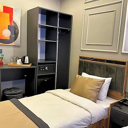 Skymoon Airport Hotel 4*
